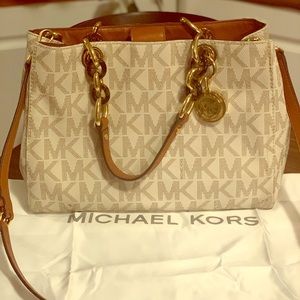 Michael Kors purse